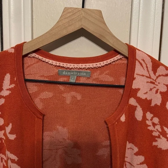Daniel Rainn Women’s Orange Floral Cardigan Size Small - Picture 3 of 11